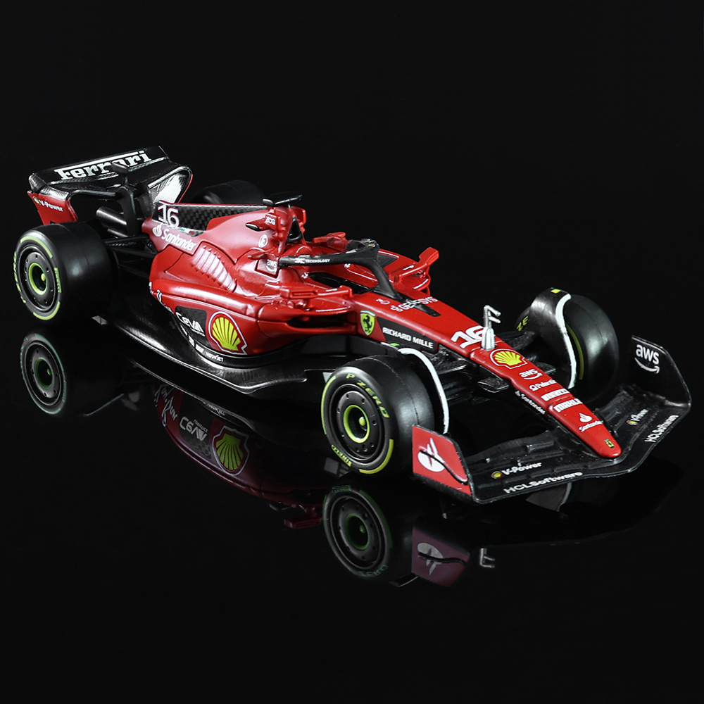 ブーバーゴ 1:43 新しい 2023 F1 スクーデリア  - Model Kit Ferrari のレビューと価格