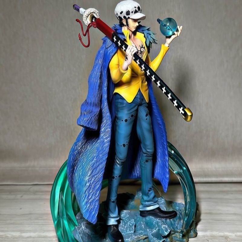 在庫ありワンピースローフィギュアトラファルガー D ウォータ - Model Kit Judge のレビューと価格