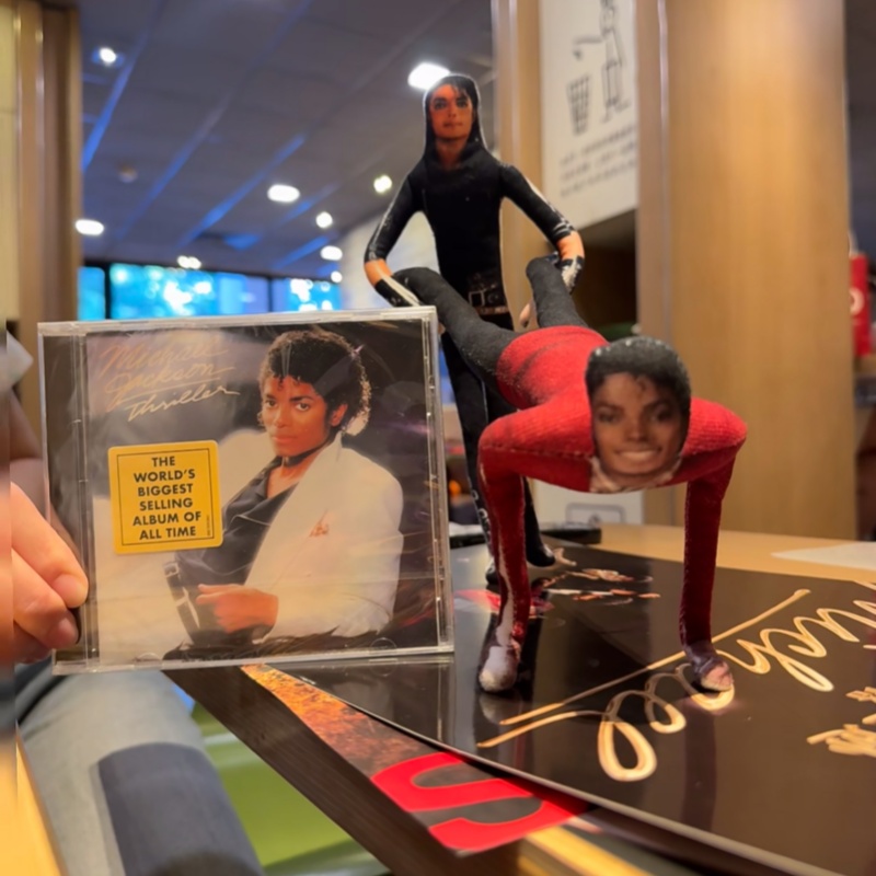 新しいスタイルのマイケル・ジャクソンコスプレ小道具人形ぬいぐ - Model Kit Joints のレビューと価格