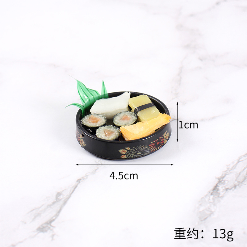 ミニゴールドパターン寿司盛り合わせ日本の弁当ミニチュア模造食 - Model Kitchen Set Pvc のレビューと価格